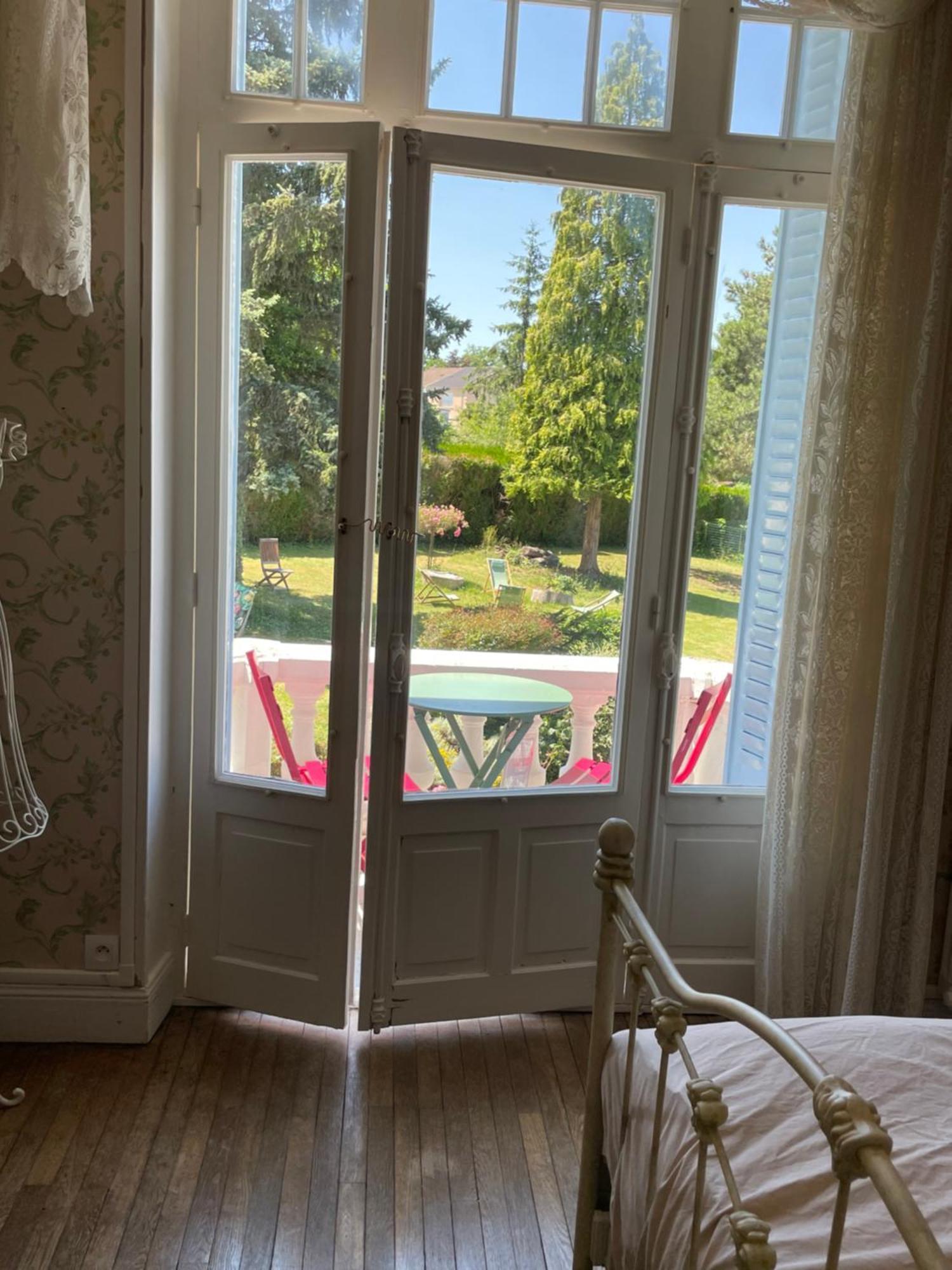 Holiday Home Villa Castel Marie Louise Neris-les-Bains Exterior photo