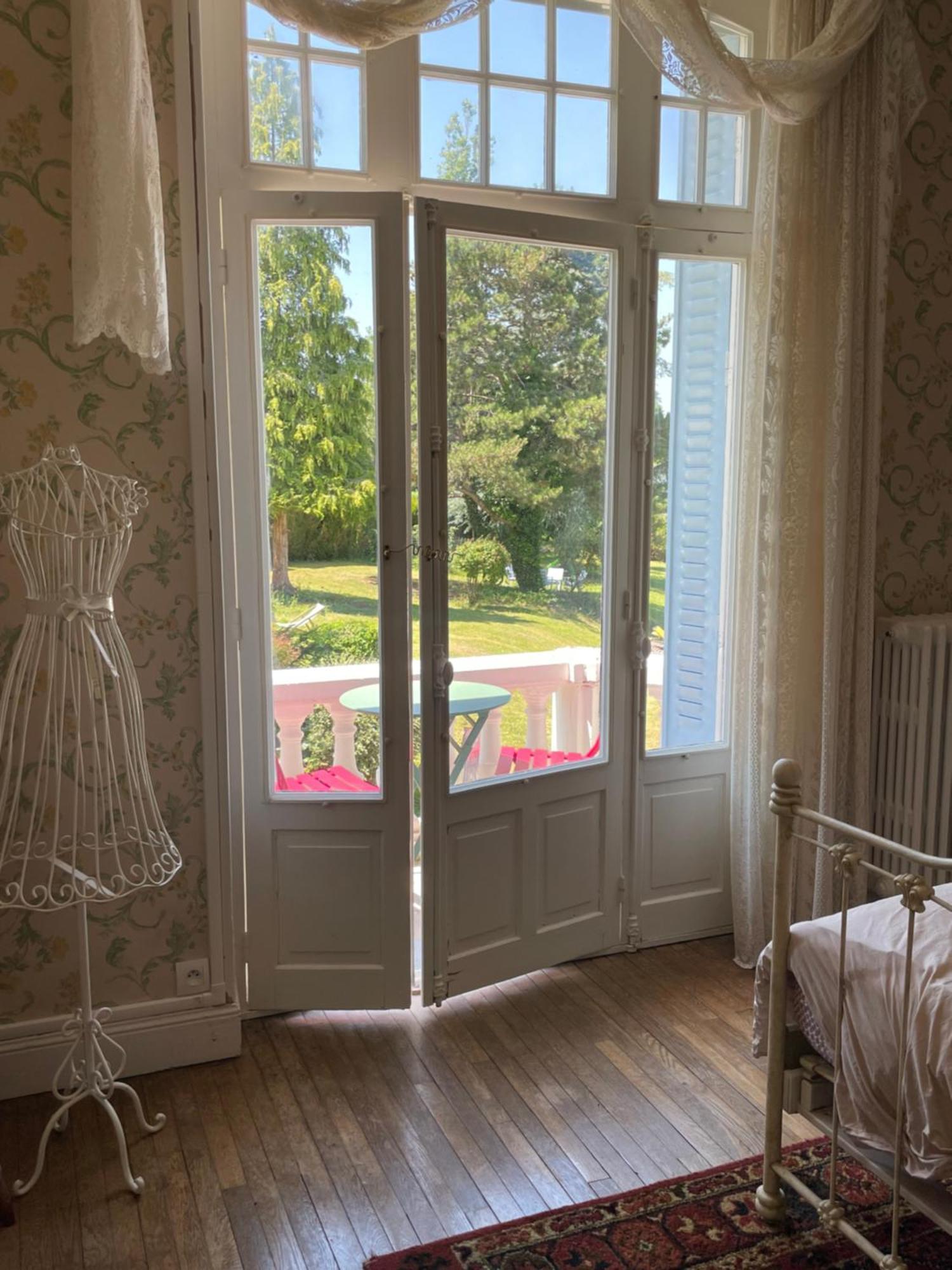 Holiday Home Villa Castel Marie Louise Neris-les-Bains Exterior photo