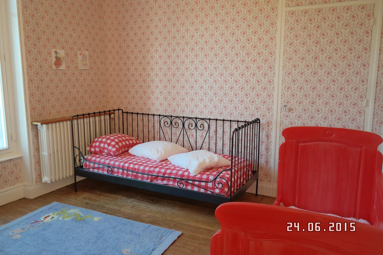 Holiday Home Villa Castel Marie Louise Neris-les-Bains Exterior photo