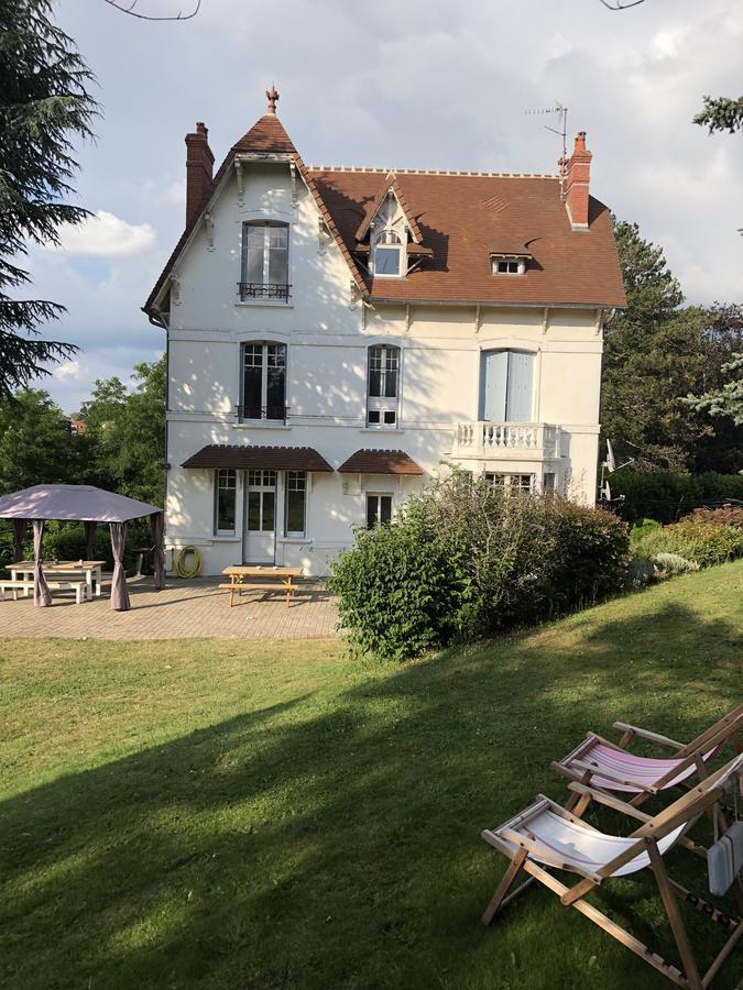 Bed And Breakfast Villa Castel Marie Louise Neris-les-Bains Exterior photo